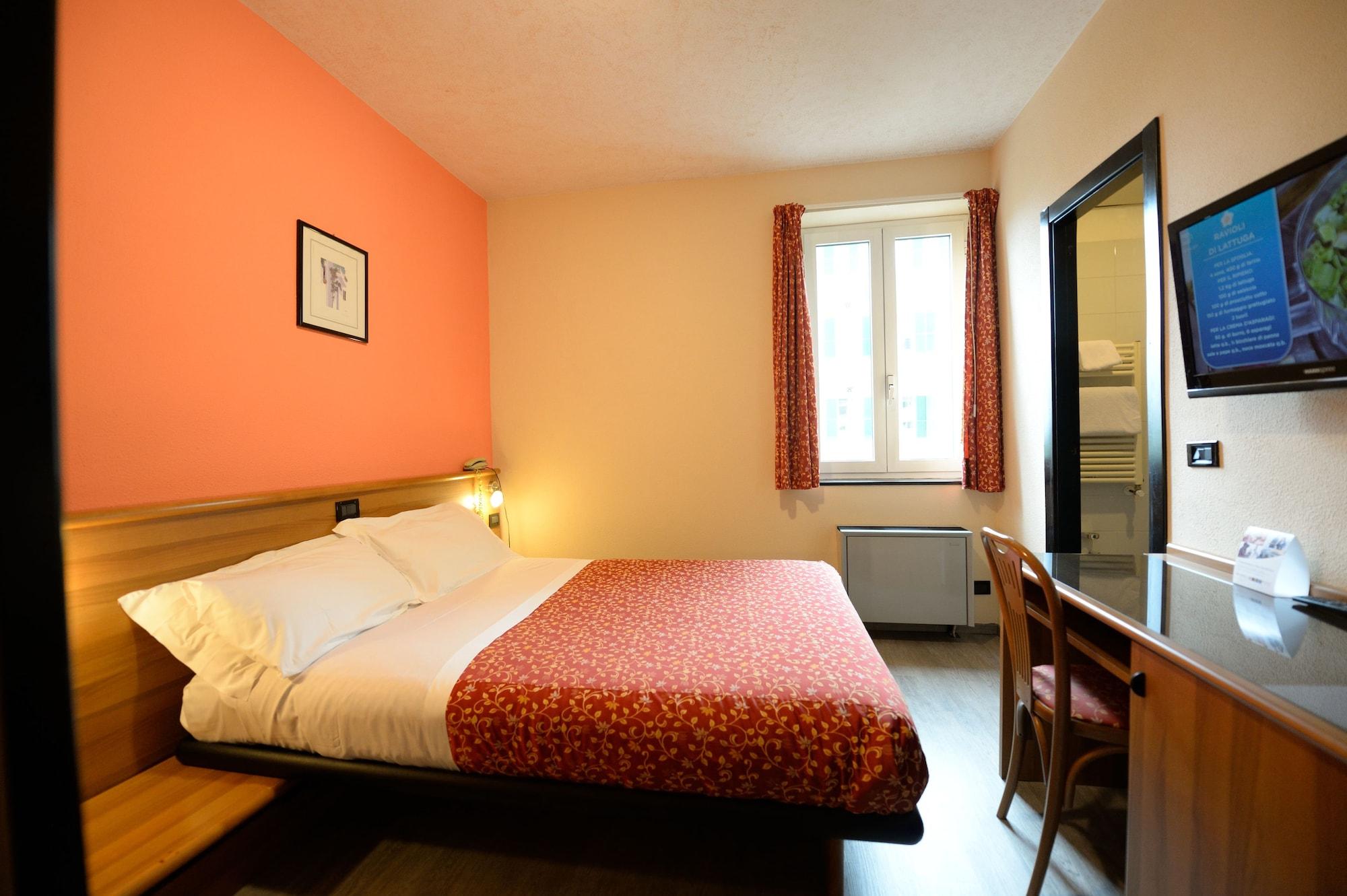 Hotel Europa Genoa Luaran gambar