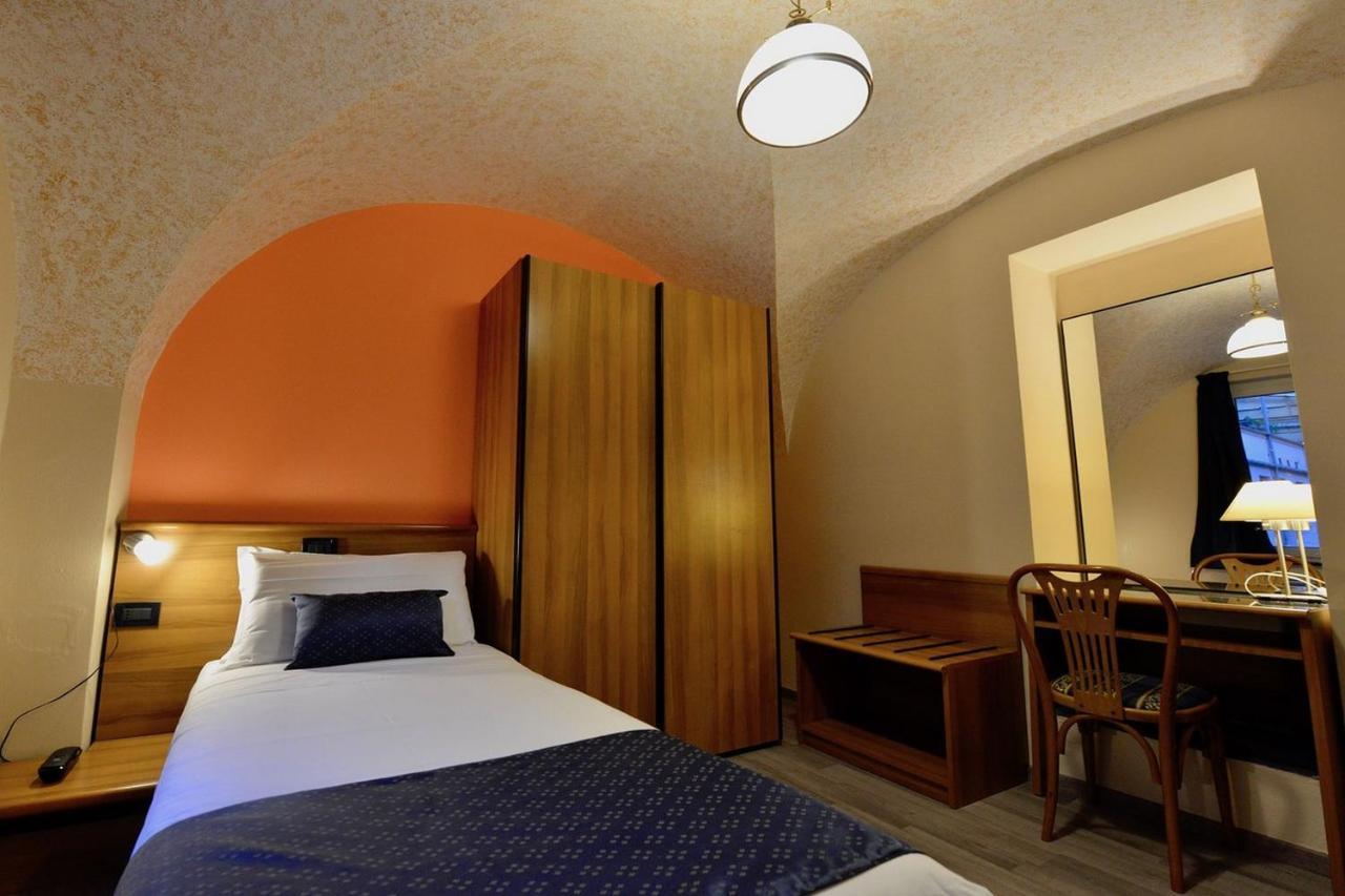 Hotel Europa Genoa Luaran gambar