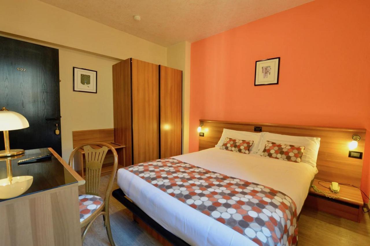 Hotel Europa Genoa Luaran gambar
