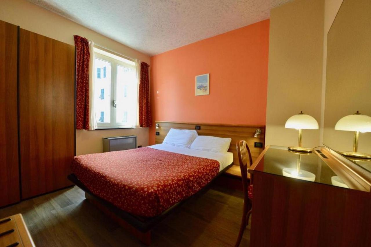 Hotel Europa Genoa Luaran gambar