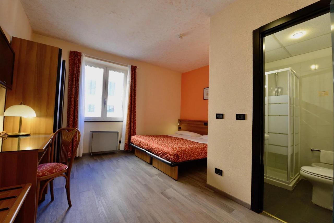Hotel Europa Genoa Luaran gambar