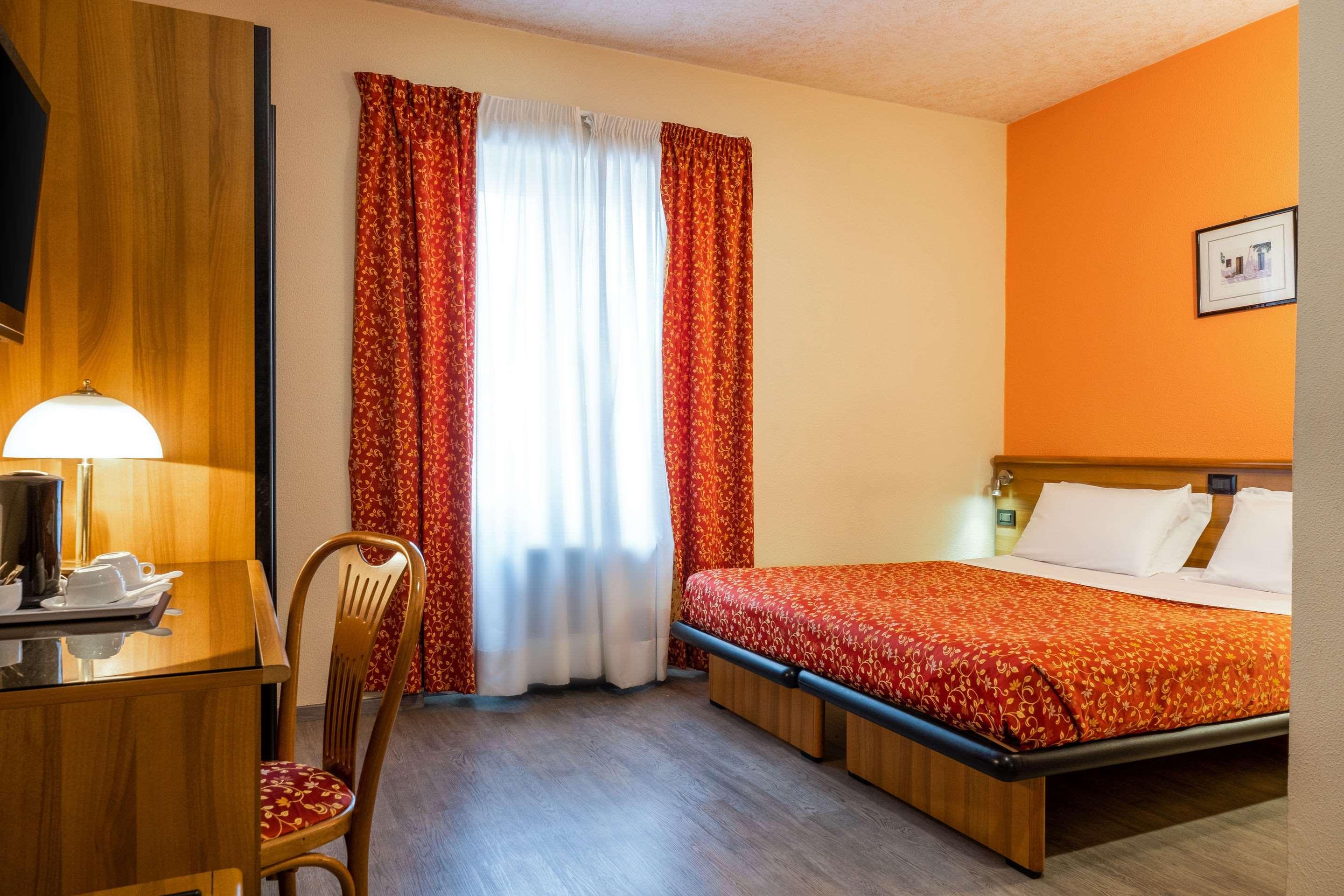 Hotel Europa Genoa Luaran gambar
