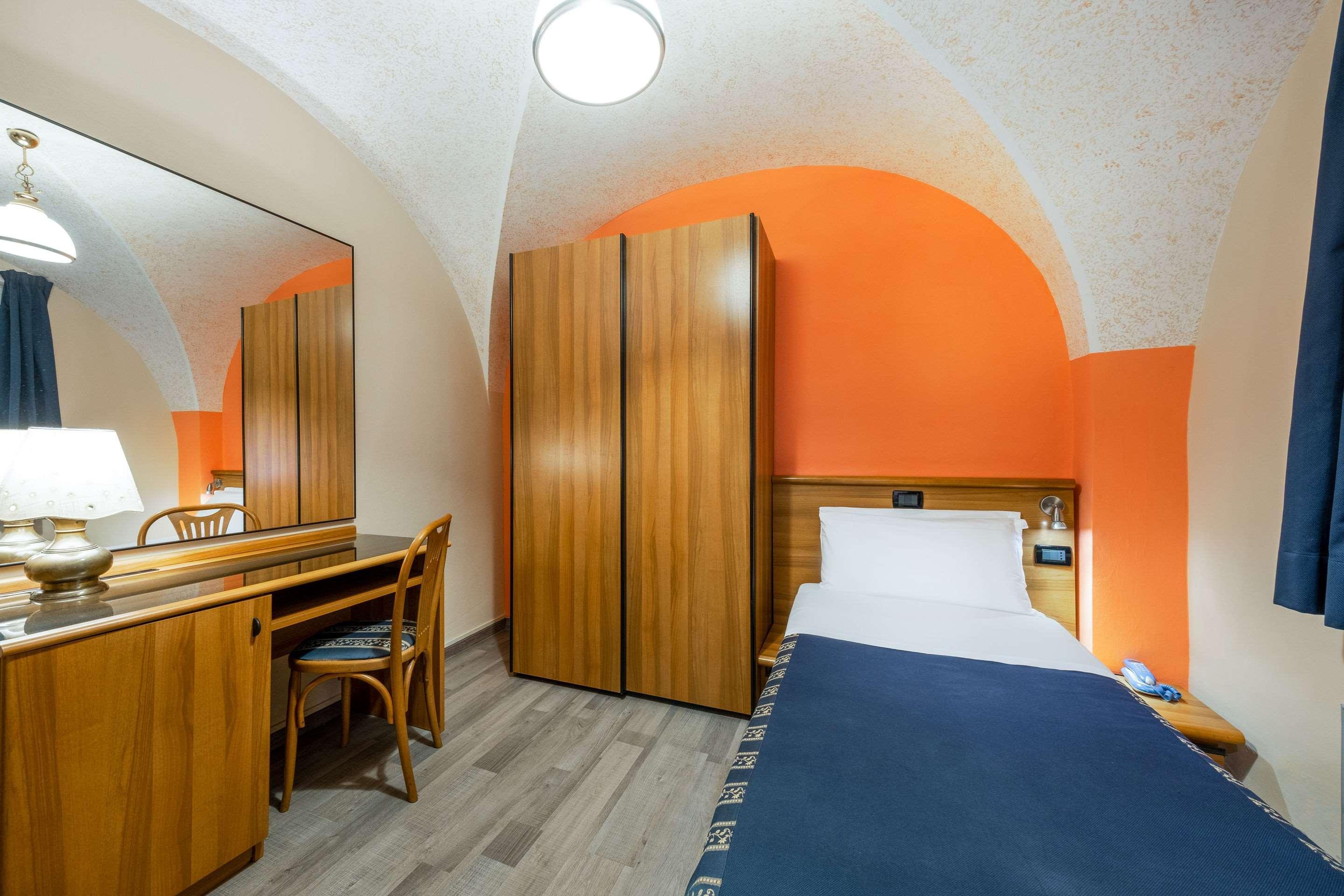 Hotel Europa Genoa Luaran gambar