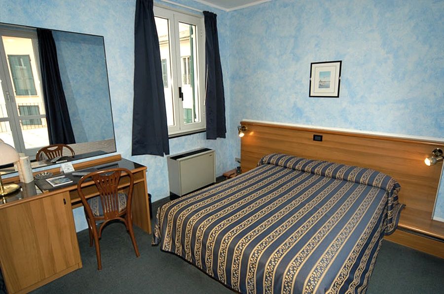 Hotel Europa Genoa Luaran gambar